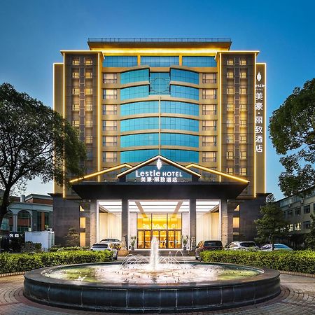 Mehood Lestie International Hotel Nancun Wanbo Metro Station Branch - Free Shuttle Bus To Canton Fair Complex During Canton Fair Period & Free Breakfast & Free Afternoon Tea & Free Midnight Snack & Free Vpn Internet Access Zewnętrze zdjęcie