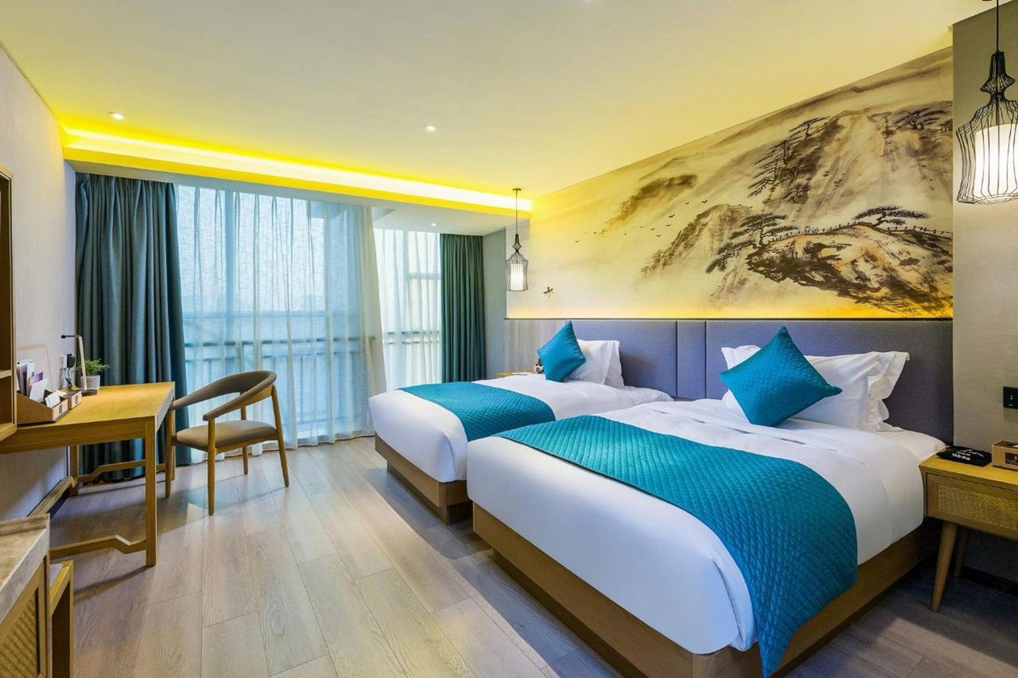 Mehood Lestie International Hotel Nancun Wanbo Metro Station Branch - Free Shuttle Bus To Canton Fair Complex During Canton Fair Period & Free Breakfast & Free Afternoon Tea & Free Midnight Snack & Free Vpn Internet Access Zewnętrze zdjęcie