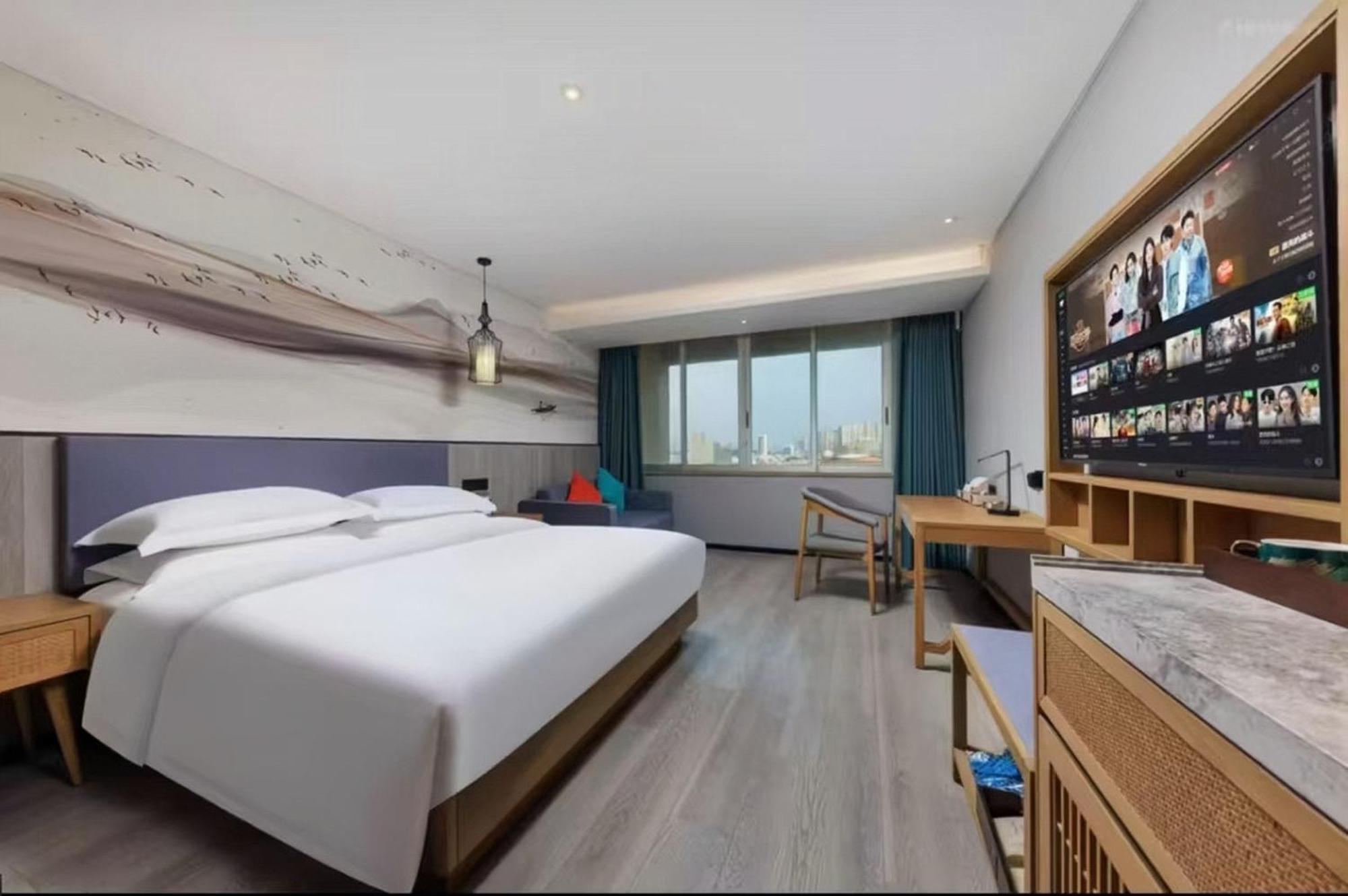 Mehood Lestie International Hotel Nancun Wanbo Metro Station Branch - Free Shuttle Bus To Canton Fair Complex During Canton Fair Period & Free Breakfast & Free Afternoon Tea & Free Midnight Snack & Free Vpn Internet Access Zewnętrze zdjęcie