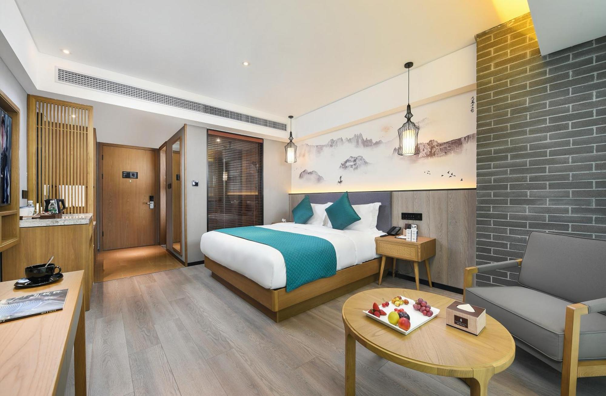Mehood Lestie International Hotel Nancun Wanbo Metro Station Branch - Free Shuttle Bus To Canton Fair Complex During Canton Fair Period & Free Breakfast & Free Afternoon Tea & Free Midnight Snack & Free Vpn Internet Access Zewnętrze zdjęcie