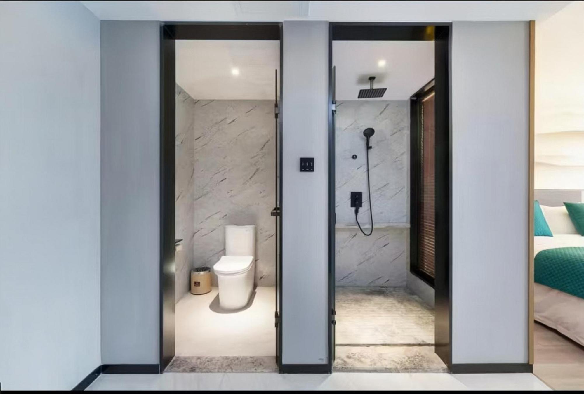 Mehood Lestie International Hotel Nancun Wanbo Metro Station Branch - Free Shuttle Bus To Canton Fair Complex During Canton Fair Period & Free Breakfast & Free Afternoon Tea & Free Midnight Snack & Free Vpn Internet Access Zewnętrze zdjęcie