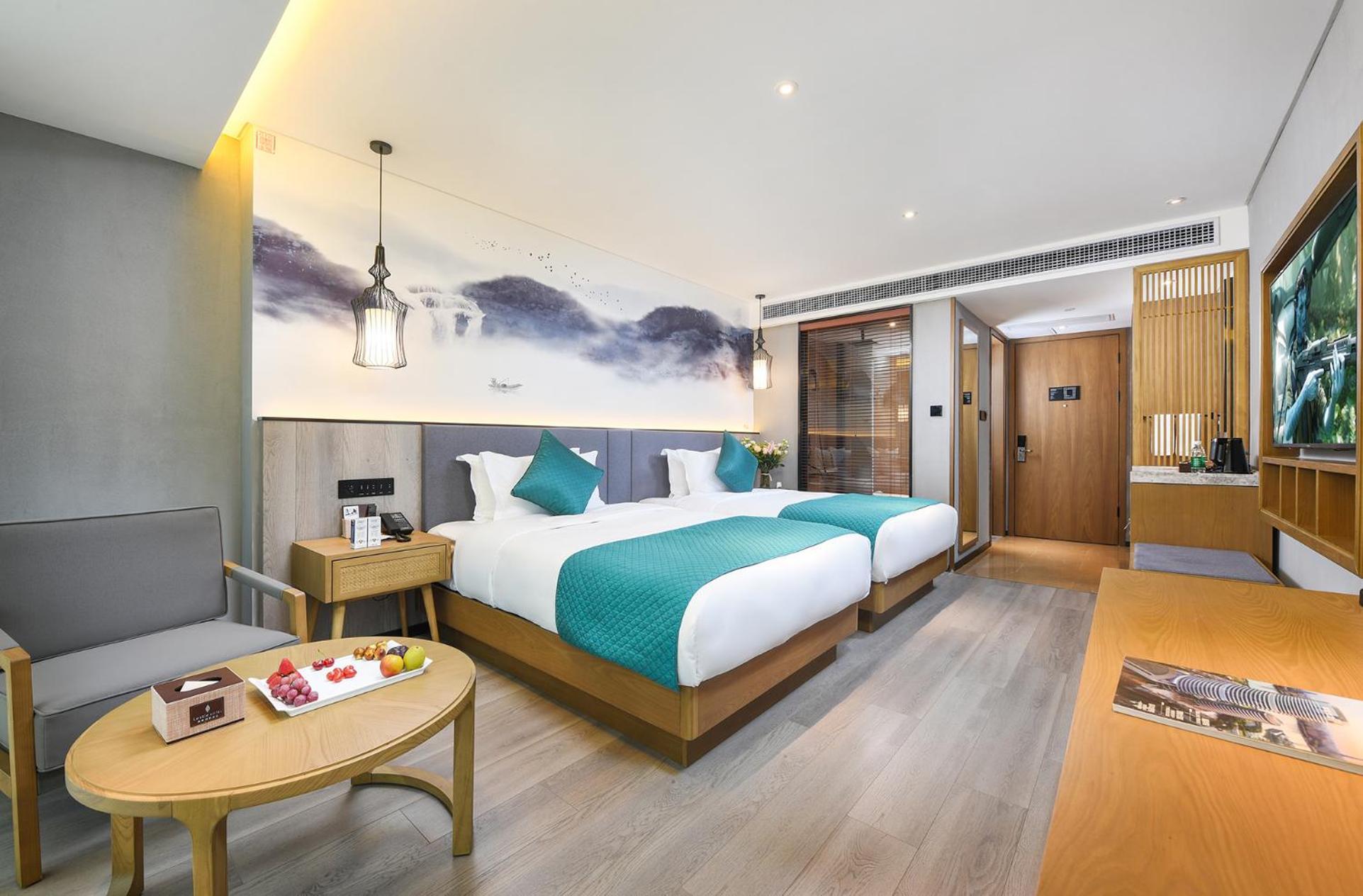 Mehood Lestie International Hotel Nancun Wanbo Metro Station Branch - Free Shuttle Bus To Canton Fair Complex During Canton Fair Period & Free Breakfast & Free Afternoon Tea & Free Midnight Snack & Free Vpn Internet Access Zewnętrze zdjęcie