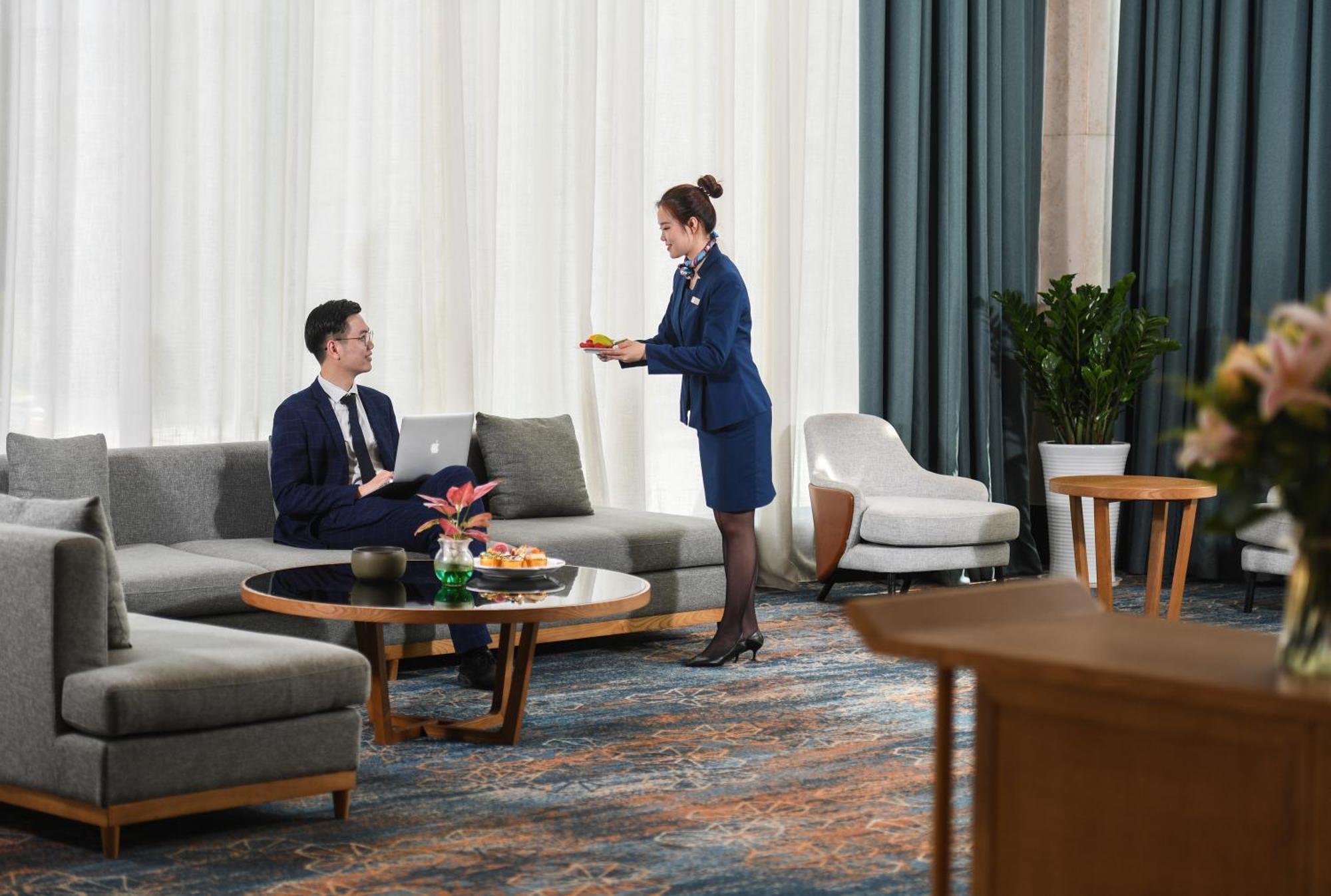Mehood Lestie International Hotel Nancun Wanbo Metro Station Branch - Free Shuttle Bus To Canton Fair Complex During Canton Fair Period & Free Breakfast & Free Afternoon Tea & Free Midnight Snack & Free Vpn Internet Access Zewnętrze zdjęcie