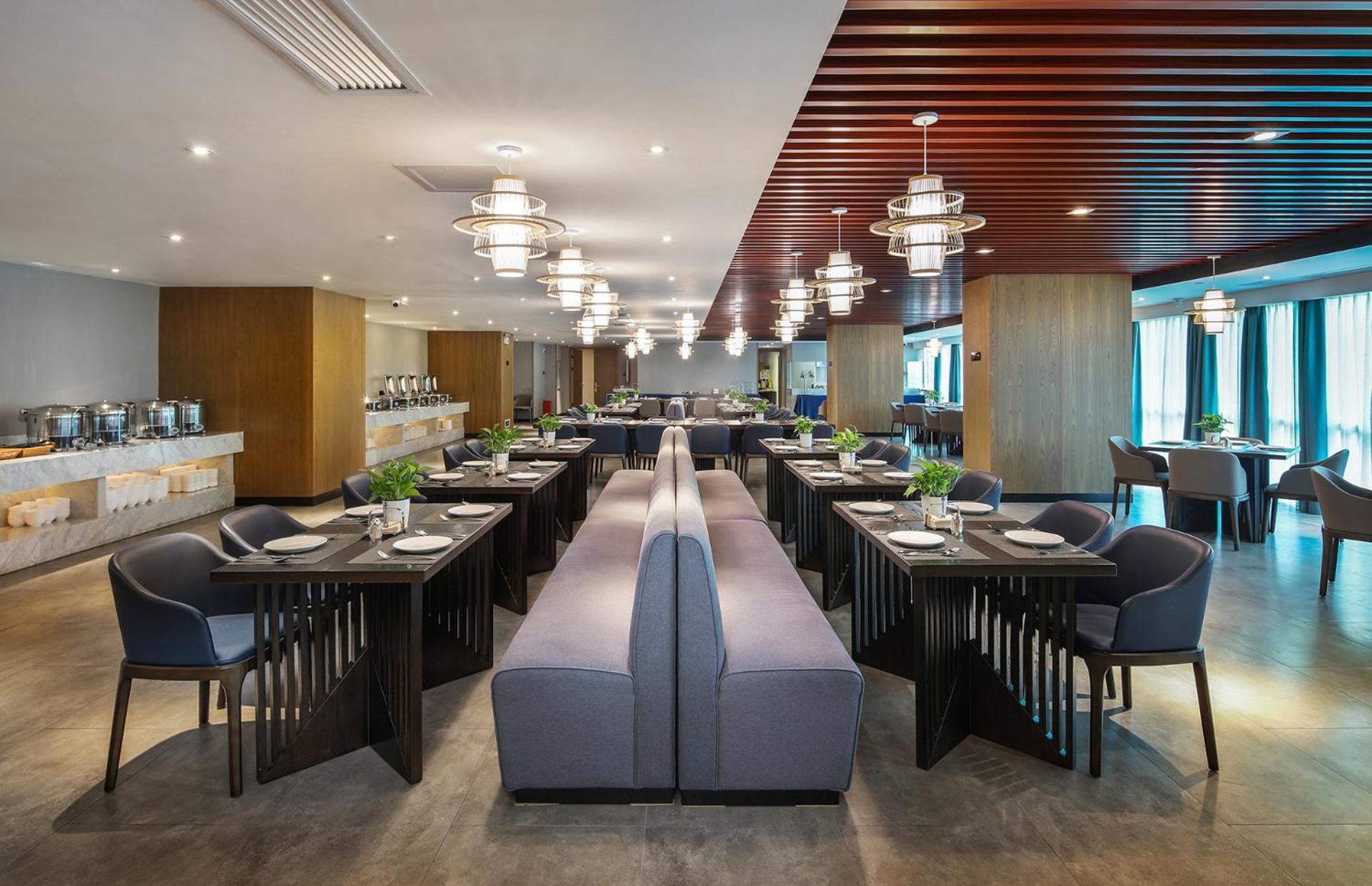 Mehood Lestie International Hotel Nancun Wanbo Metro Station Branch - Free Shuttle Bus To Canton Fair Complex During Canton Fair Period & Free Breakfast & Free Afternoon Tea & Free Midnight Snack & Free Vpn Internet Access Zewnętrze zdjęcie